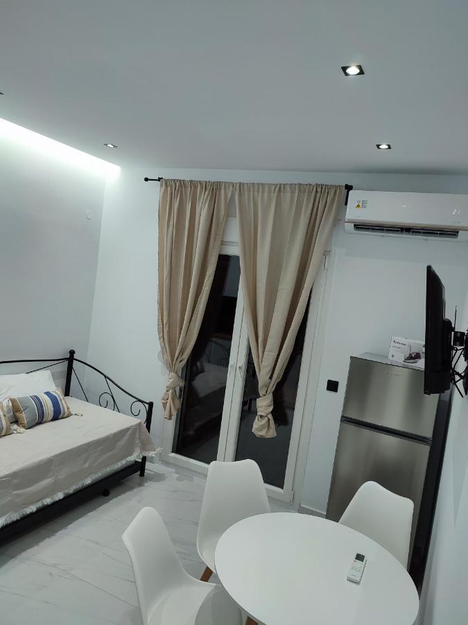 Alexander Luxury Apartments & Studios Metamorfosi  Exterior photo