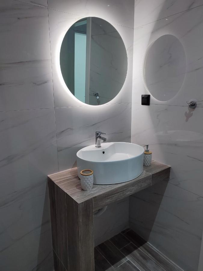 Alexander Luxury Apartments & Studios Metamorfosi  Exterior photo